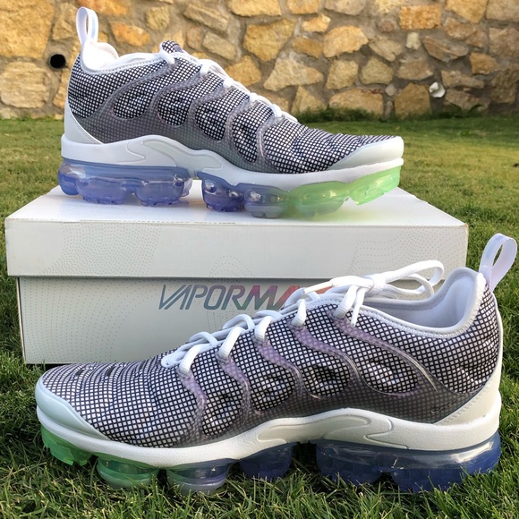 vapormax plus grid print